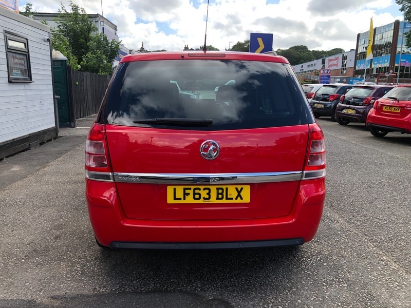 Vauxhall Zafira Exclusiv Red #4