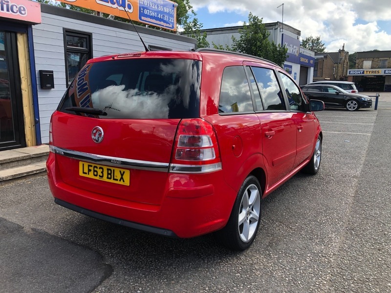 Vauxhall Zafira Exclusiv Red #5