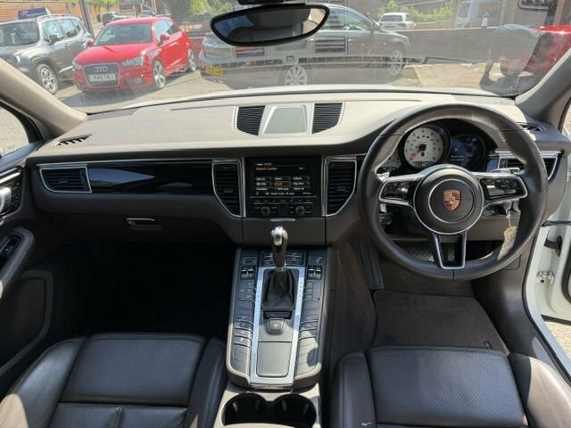 Porsche Macan 3.0 V6 S Suv HW15LJX White #6