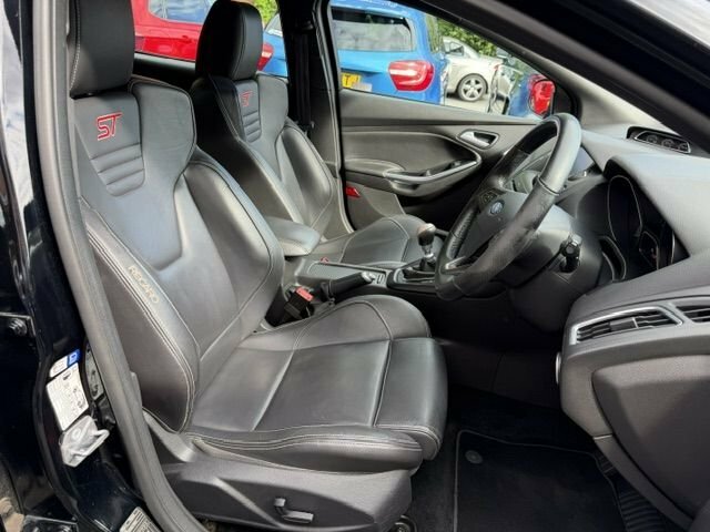Ford Focus 2.0T Ecoboost St-3 Hatchback MT65WDP Black #5