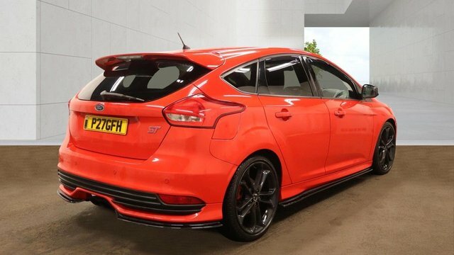 Ford Focus 2.0T Ecoboost St-3 Hatchback P27GFH Red #4