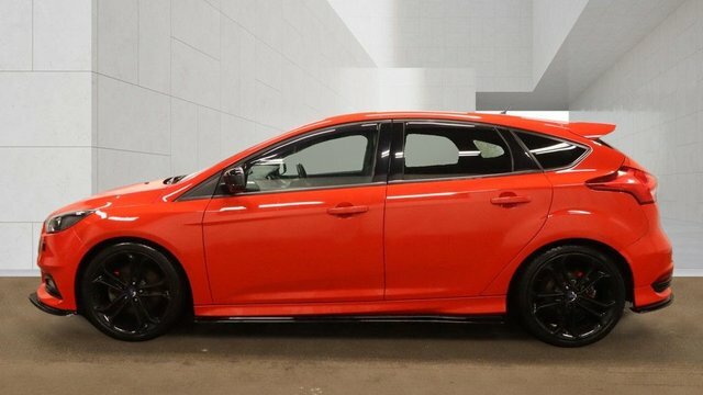 Ford Focus 2.0T Ecoboost St-3 Hatchback P27GFH Red #6