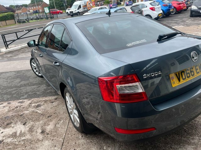 Skoda Octavia 1.6 Tdi Se L Grey #6