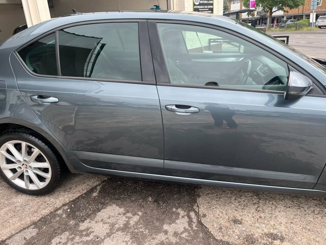 Skoda Octavia 1.6 Tdi Se L Grey #3