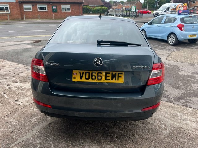Skoda Octavia 1.6 Tdi Se L Grey #5