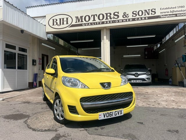 Peugeot 107 1.0 12V Urban Hatchback Yellow