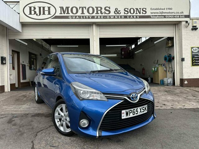 Toyota Yaris 1.5 Vvt-h Sport Hatchback Blue