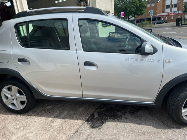 Dacia Sandero Stepway 1.5 Dci Laureate Hatchback Silver #3