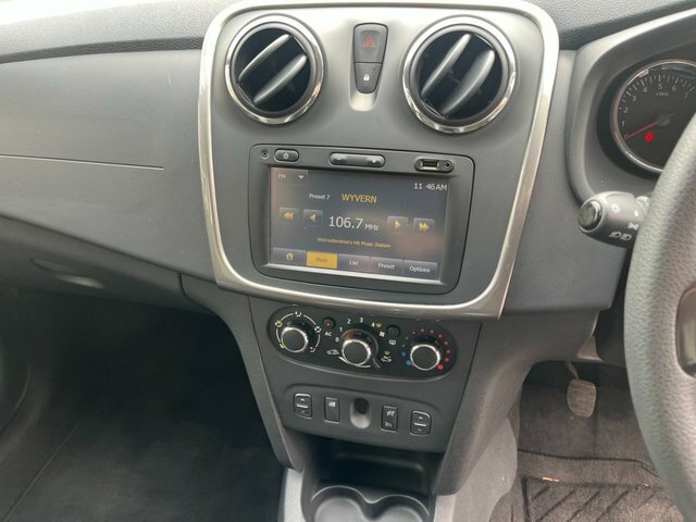 Dacia Sandero Stepway Stepway 2015 15 White #12