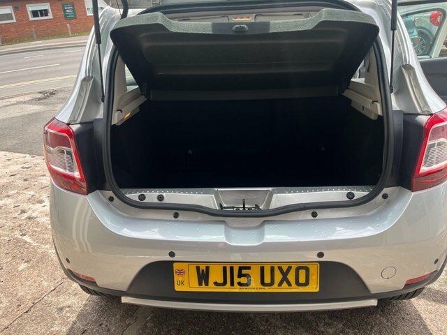 Dacia Sandero Stepway Stepway 2015 15 White #15