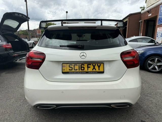 Mercedes-Benz A Class 1.5 A180d Sport Premium White #4