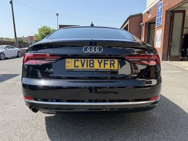 Audi A5 2.0 Tdi Se Sportback Black #5