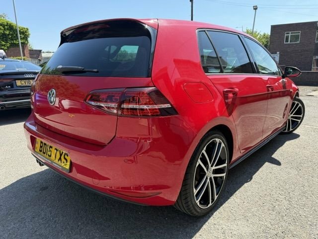 Volkswagen Golf 2.0 Tdi Bluemotion Tech BD15TXS Red #3