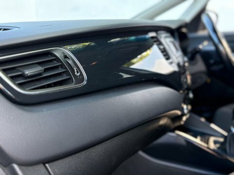Kia Carens Silver #59
