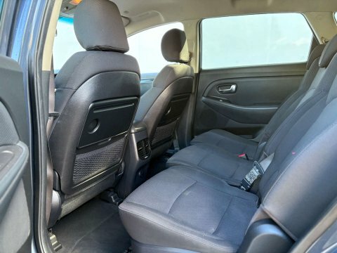 Kia Carens Silver #54