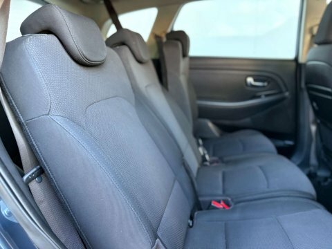 Kia Carens Silver #20