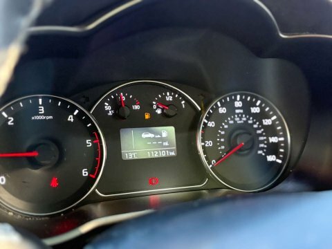 Kia Carens Silver #64