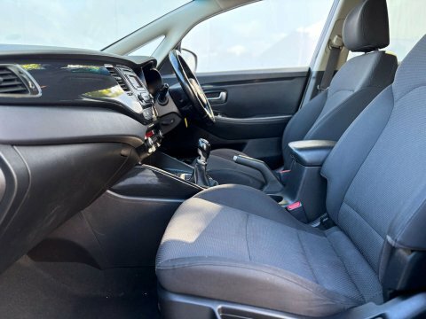 Kia Carens Silver #61