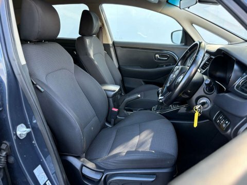 Kia Carens Silver #17