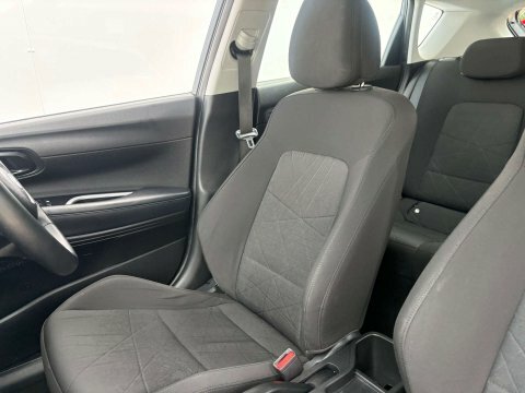 Hyundai Bayon Hatchback Blue #46