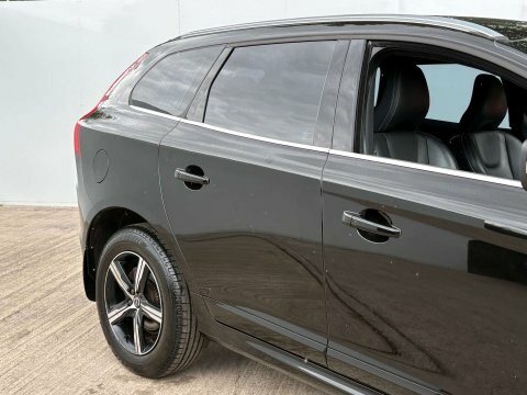 Volvo XC60 White #10