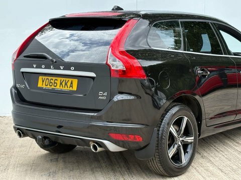 Volvo XC60 White #17
