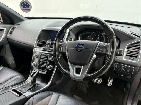 Volvo XC60 White #29