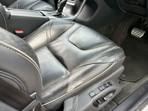 Volvo XC60 White #27