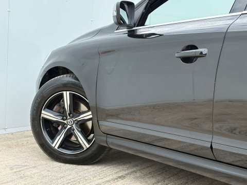 Volvo XC60 White #25