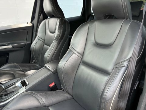 Volvo XC60 White #43