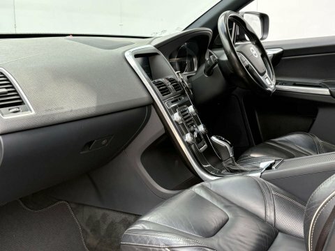 Volvo XC60 White #48