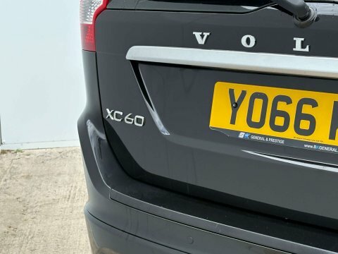 Volvo XC60 White #20