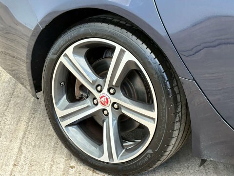 Jaguar XF Diesel Grey #10
