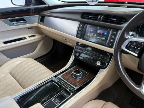 Jaguar XF Diesel Grey #21
