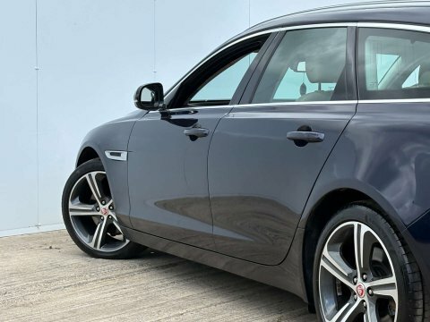 Jaguar XF Diesel Grey #38