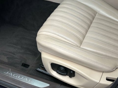 Jaguar XF Diesel Grey #68
