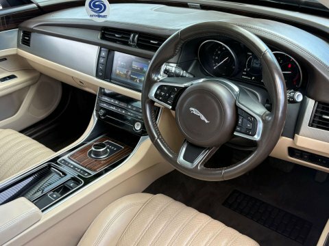 Jaguar XF Diesel Grey #22
