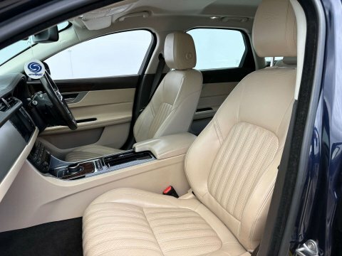 Jaguar XF Diesel Grey #72