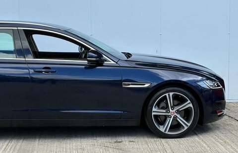 Jaguar XF Diesel Grey #17