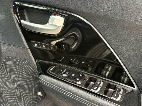 Kia Niro Estate Blue #22