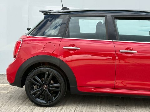 Mini Hatch 1.5 Cooper CF18XLU Red #6