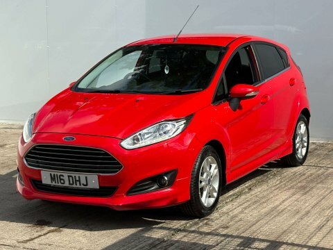 Ford Fiesta Hatchback Red #5