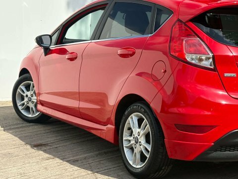 Ford Fiesta Hatchback Red #33