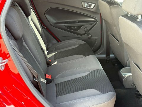 Ford Fiesta Hatchback Red #12