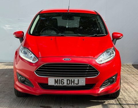 Ford Fiesta Hatchback Red #26