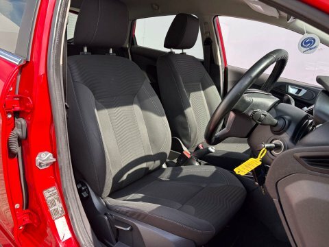 Ford Fiesta Hatchback Red #20