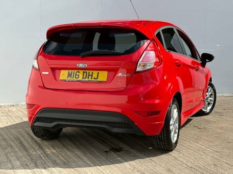 Ford Fiesta Hatchback Red #25