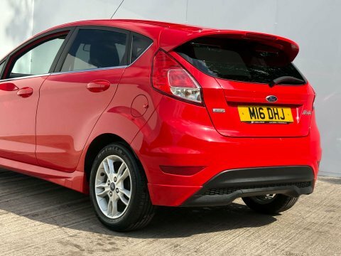 Ford Fiesta Hatchback Red #39