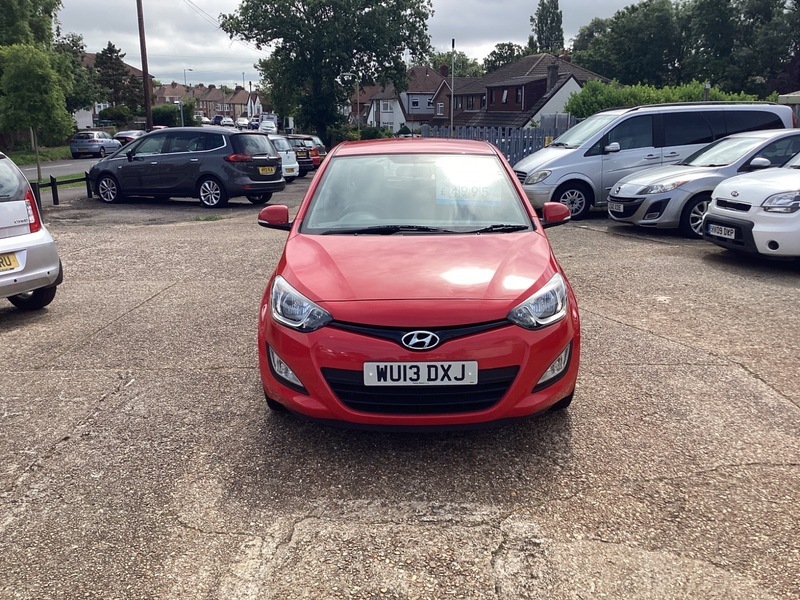 Hyundai I20 1.2 Active Hatchback Red #2