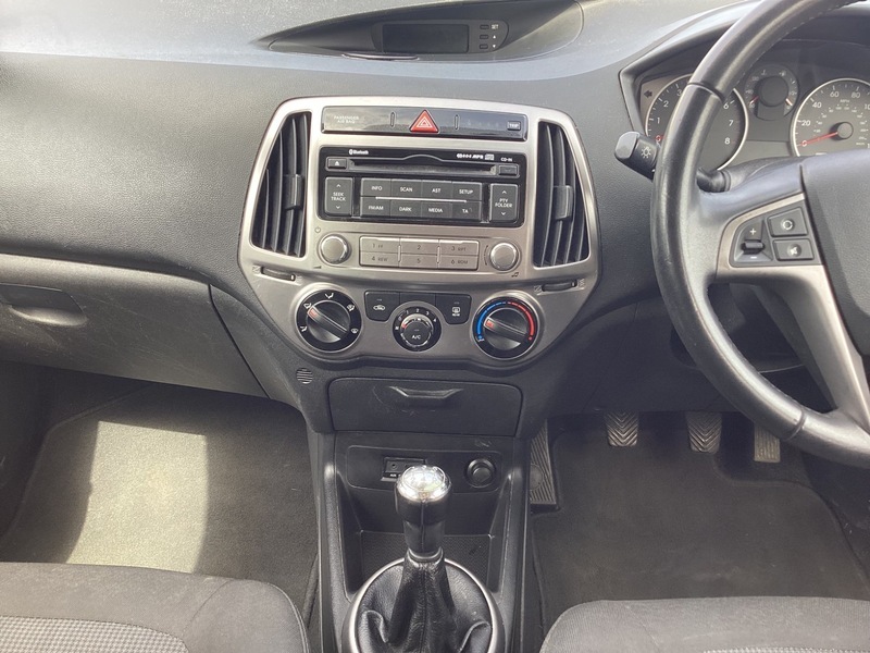Hyundai I20 1.2 Active Euro 5 Red #12